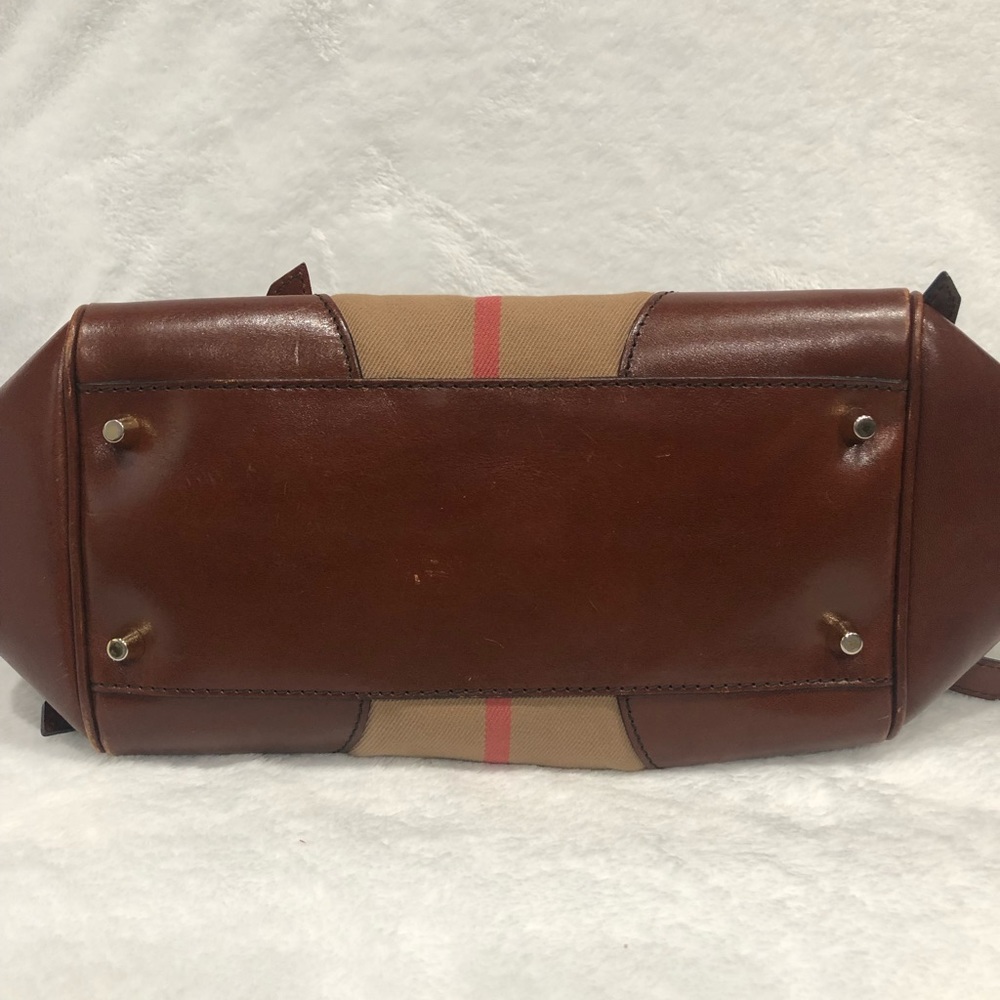 Authentic Burberry Canterbury Purse - Picture 3 of 11